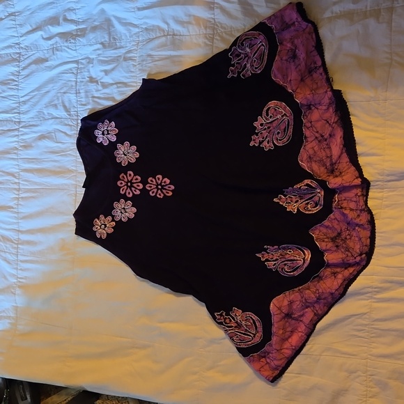 Womans summer embroidered top.  Free size.  Cool, sleeveless.  Puple and pink.💖 - Picture 1 of 3
